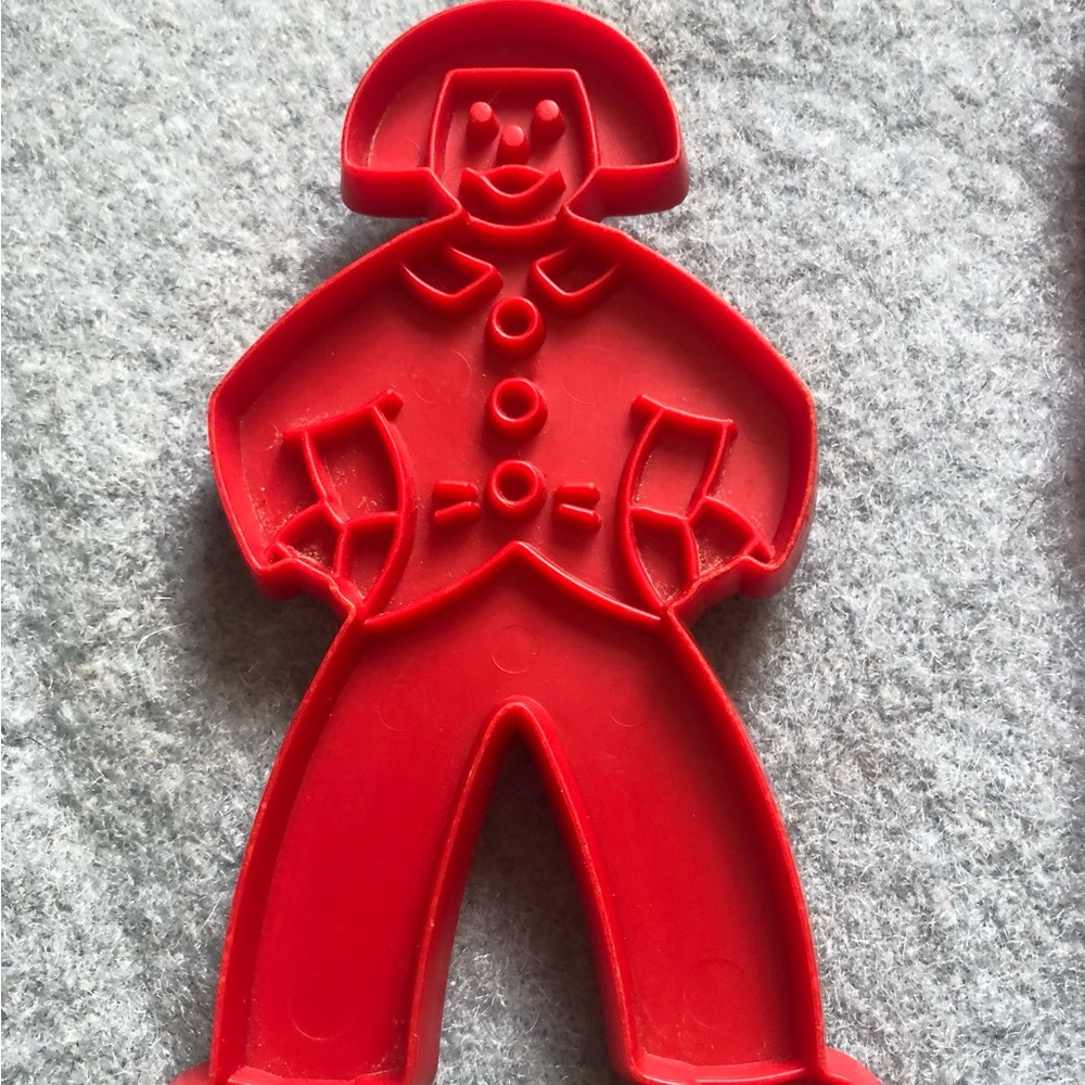 Red and Blue Vintage Special Occasion Plastic Cookie Cutter Set - Picture 6 of 10